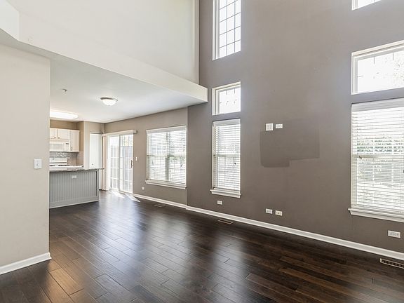 3rd image of 458 Blue Springs Dr