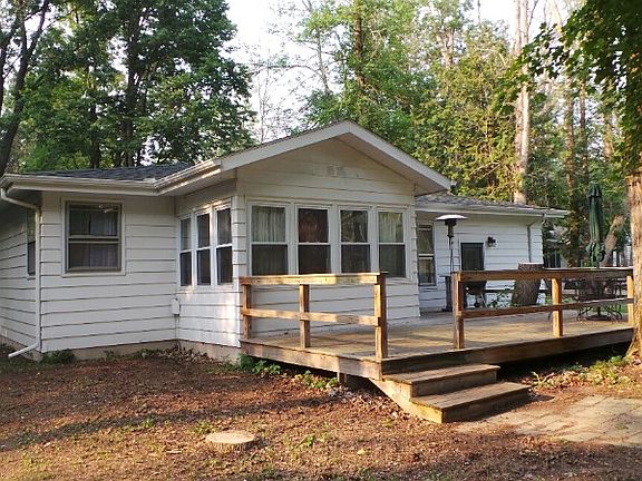 2nd image of 5484 Marilyn Dr