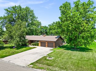 510 E Cherry St, Le roy, IL