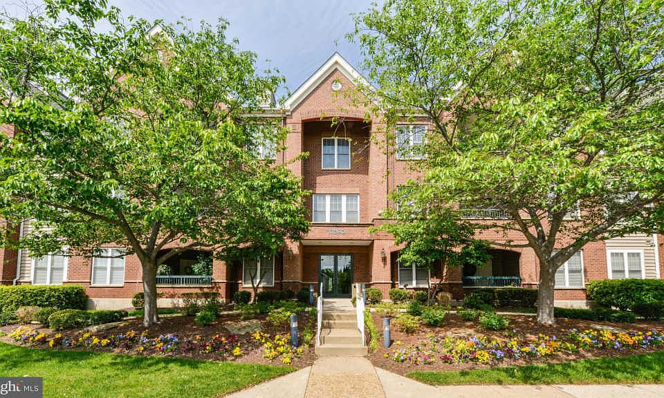1st image of 13890 Chelmsford Dr APT 201