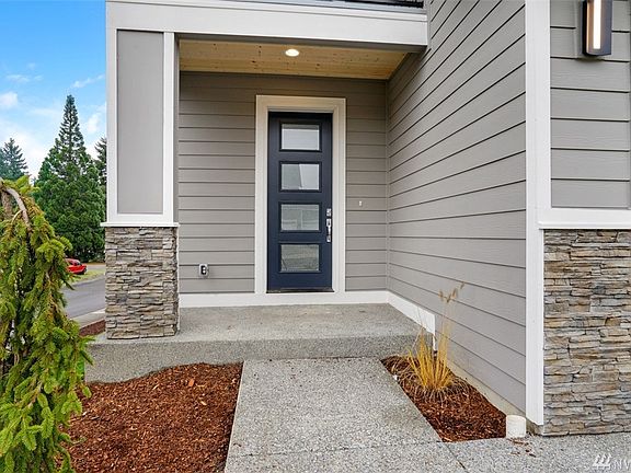 5th image of 8202 206th Ave E
