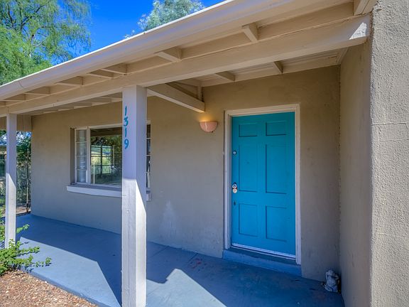 Front entrance-covered porch