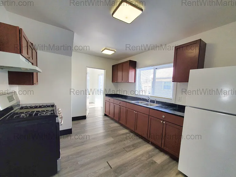 137 Hope Ave — Photo 6