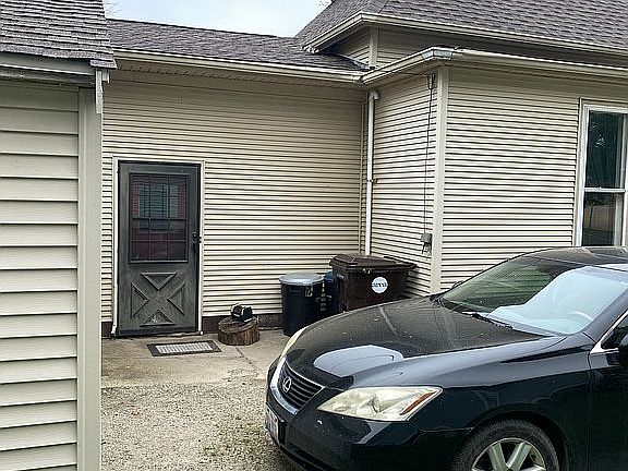 3rd image of 305 S Orchard St