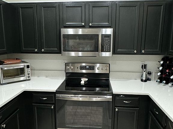 3rd image of 4533 Highgate Dr Unit B