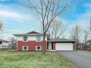 4401 Brookdale Dr N, Brooklyn Park, MN 55443