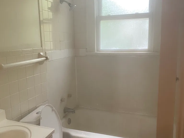 2641 Harvey Ave — Photo 2