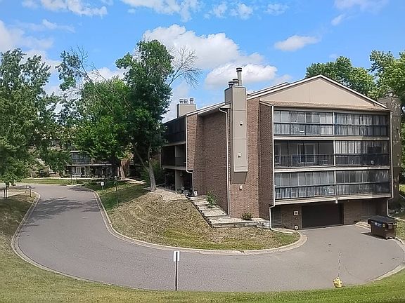2nd image of 3850 Plymouth Blvd APT 116