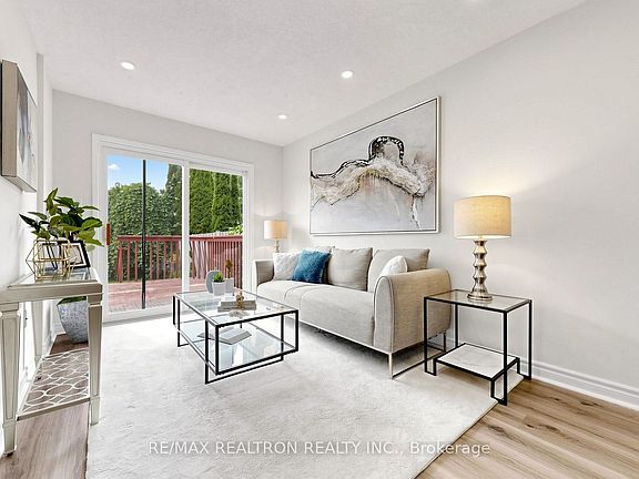 5th image of 64 Dunbar Cres
