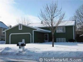 2nd image of 1370 Surrey Ln