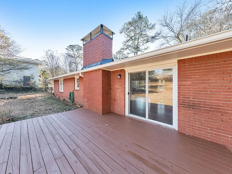 909 Rosedale Dr — Photo 26