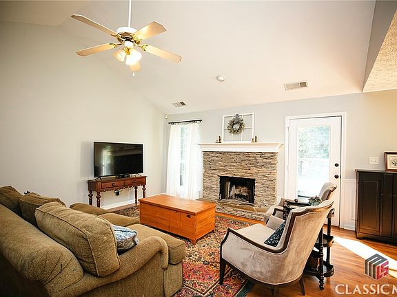 4th image of 4062 River Elan Drive