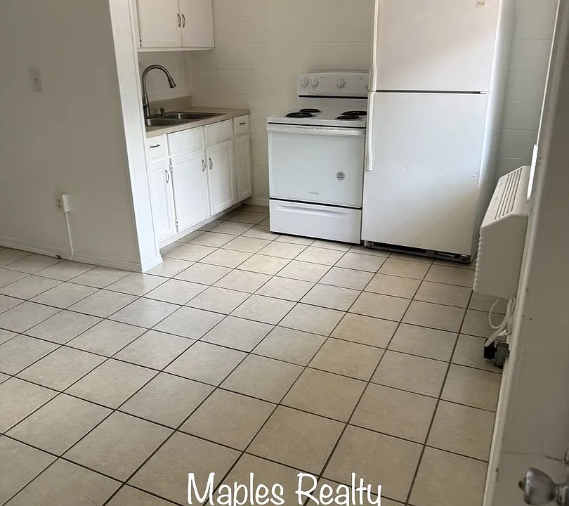 152 Lotus Ave