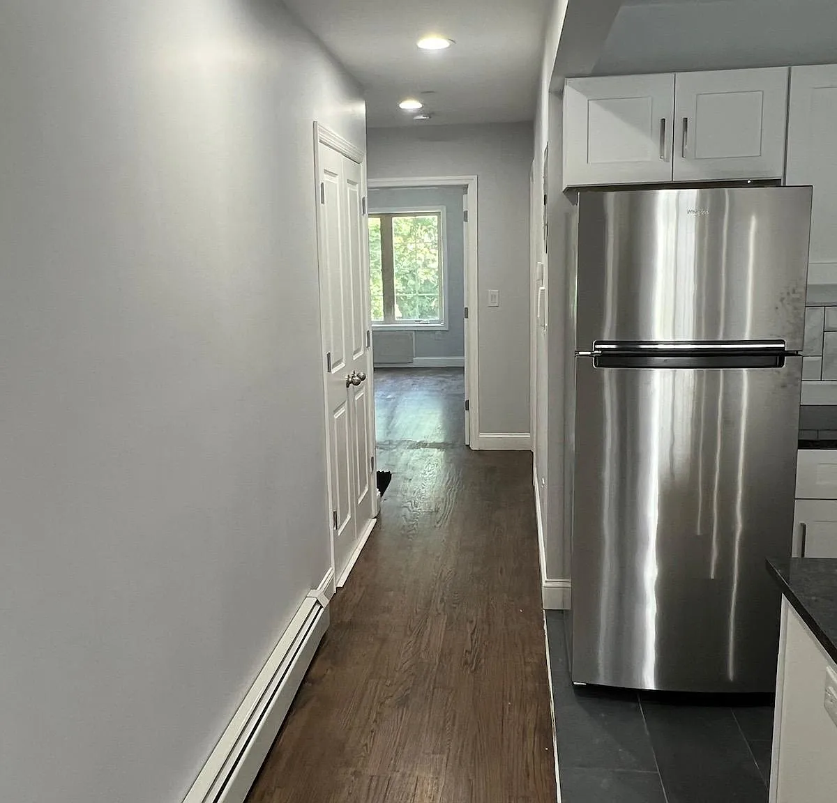 3 bed, 1000 sqft, $3,500 — Photo 4