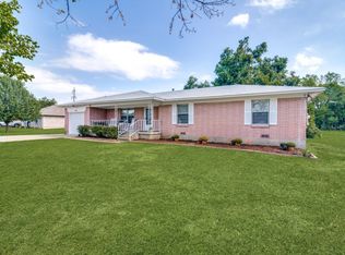 908 N Houston St, Royse City, TX 75189