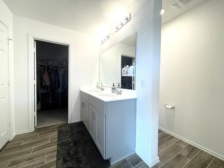 148 Bennington Dr — Photo 5