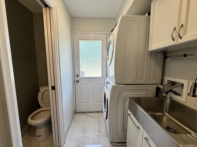 212 Churchland Dr — Photo 15