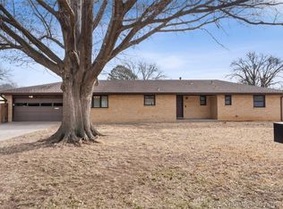 1410 Macklyn Ln, Bartlesville, OK 74006