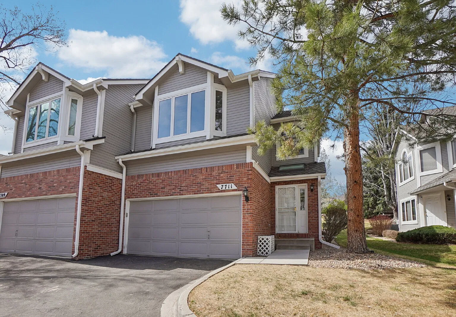 2 bed, 3.5 bath, 2372 sqft, $2,950 — Photo 4