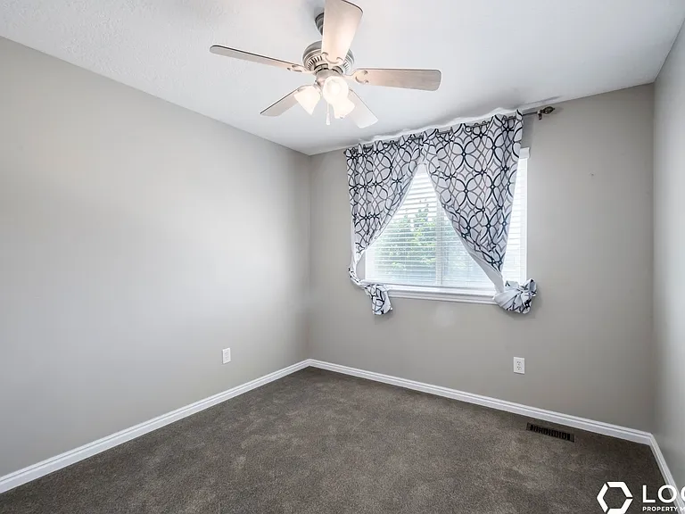 1315 S 1410 E — Photo 10