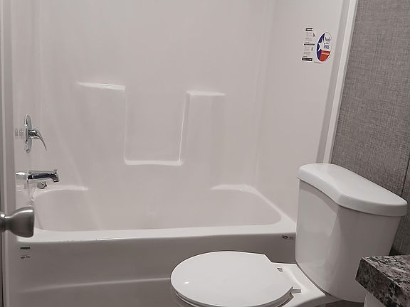 3rd image of 305 Elms Rd #5B