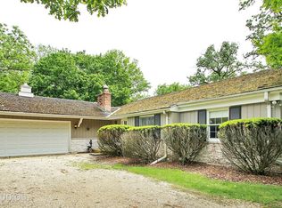 4125 Kennicott Ln, Glenview, IL 60025