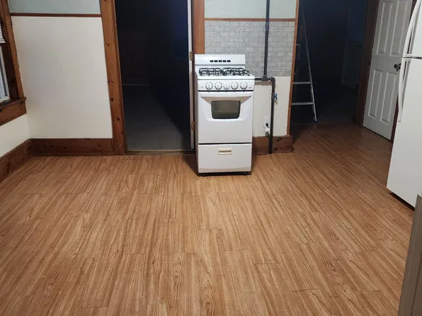 24 Spruce St #5, Fitchburg, MA 01420