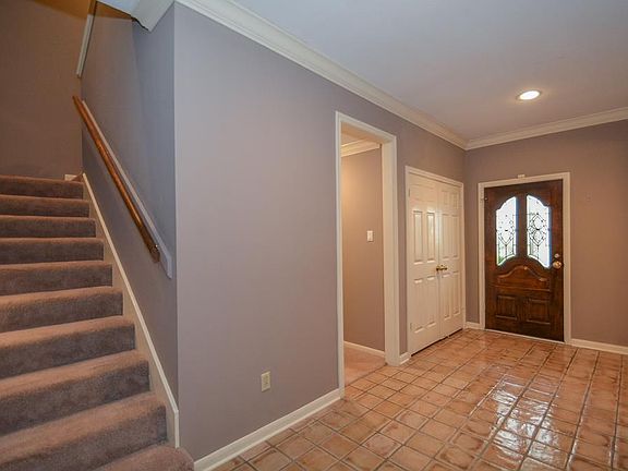 4th image of 106 Blancroft Ct