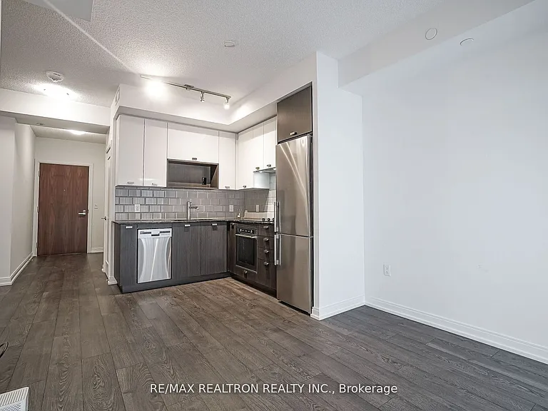 275 Village Green Sq #3315 — Photo 15