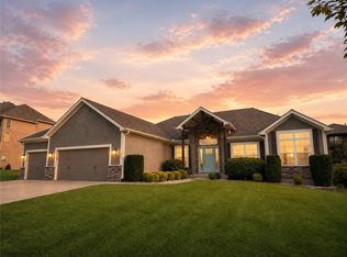 820 SE Cedrus Ln, Blue Springs, MO 64014