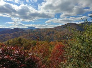 459 Smith Rd, Franklin, NC 28734