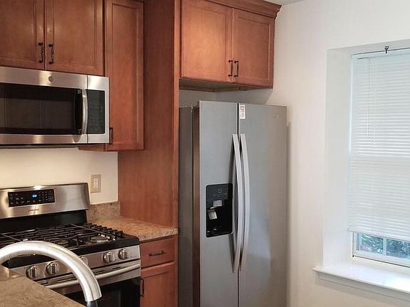 5th image of 312 Sequoia Dr