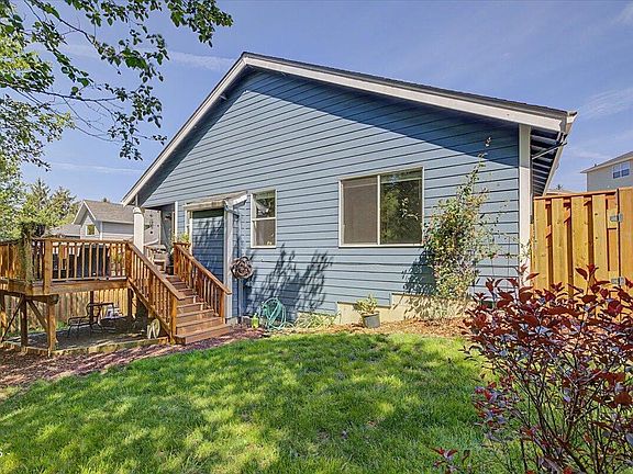 2nd image of 1760 Wayfarer Ln