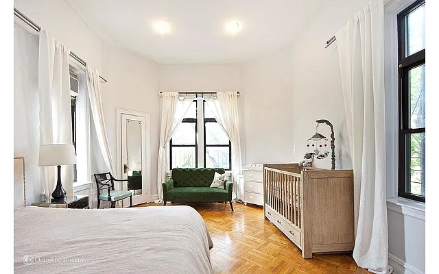 Rented by Douglas Elliman | media 15