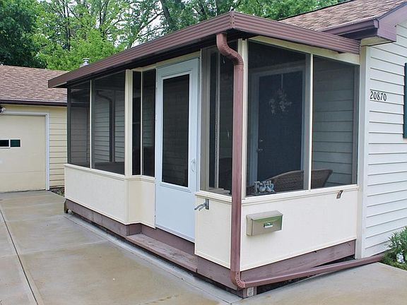 5th image of 20870 Northwood Ave