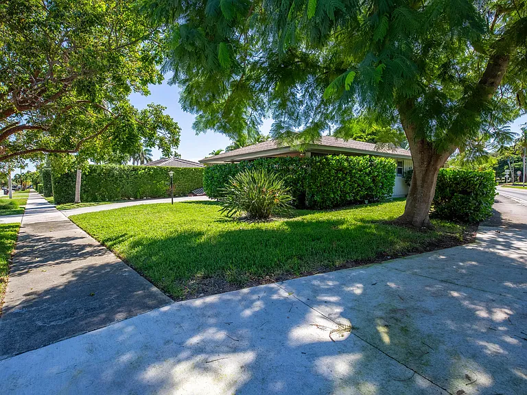 187 Auburn Dr — Photo 12