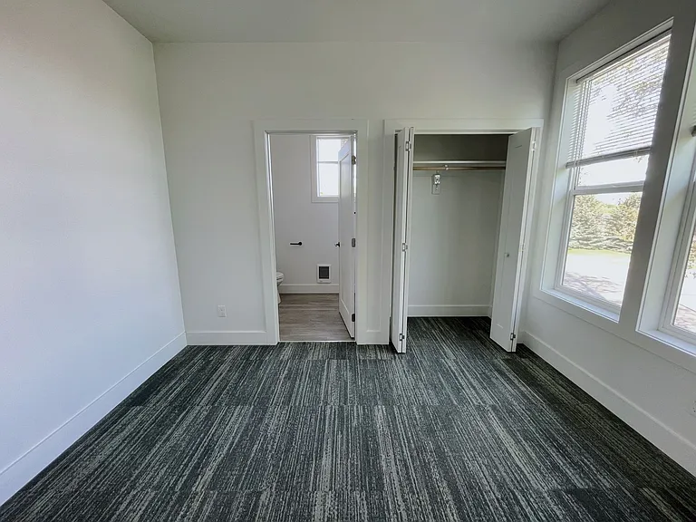 1108 S Main St — Photo 9