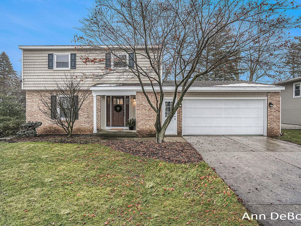1st image of 1706 Sherwood Dr SE