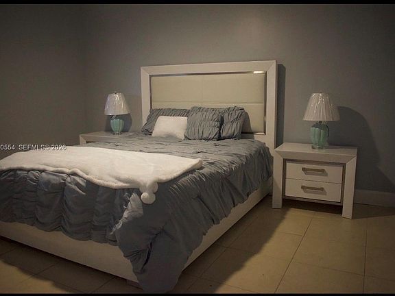 4th image of 2700 SW 55th St #1