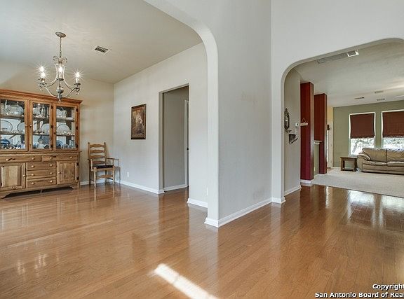 4th image of 7826 Lacey Oak Cv