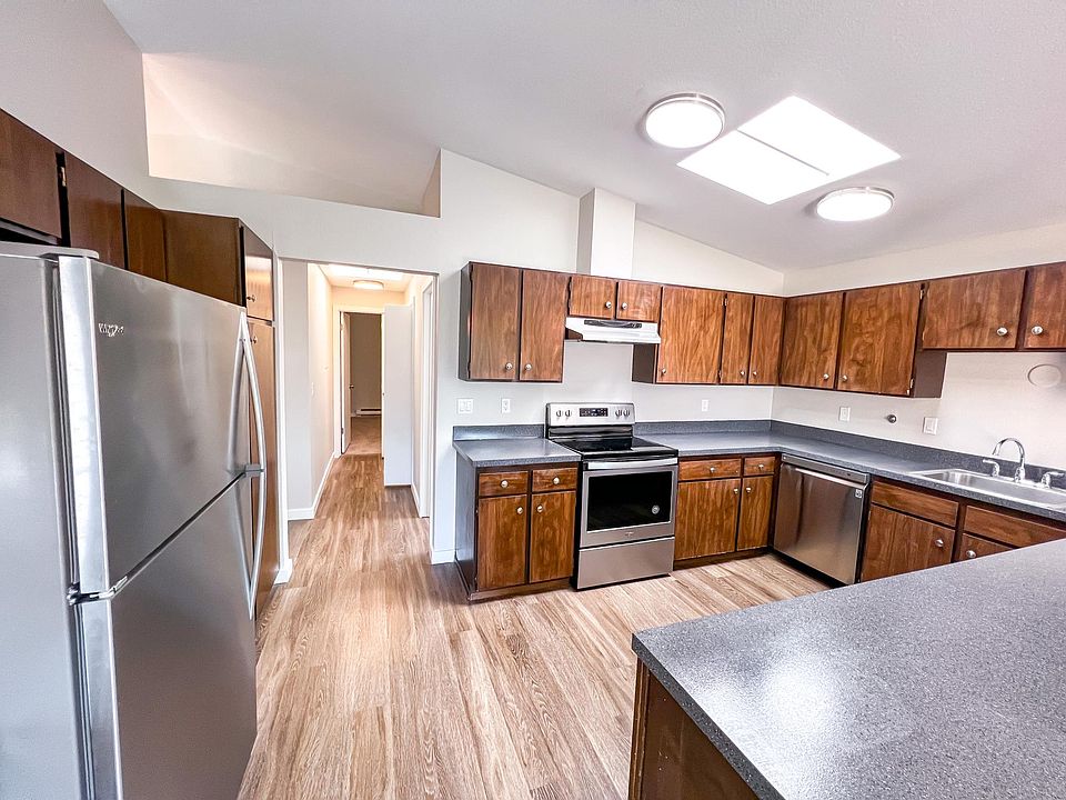1st image of 10757 Greenwood Ave N #425