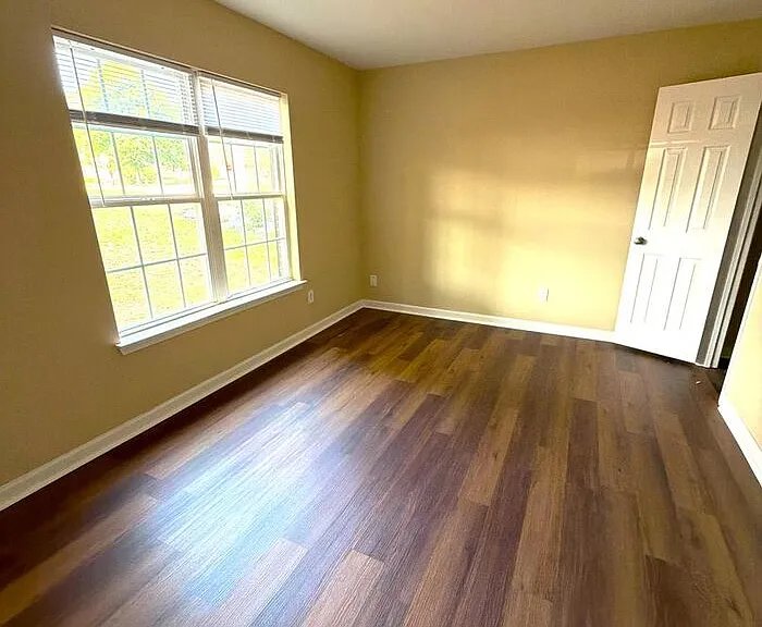 9329 Kendall Dr — Photo 3