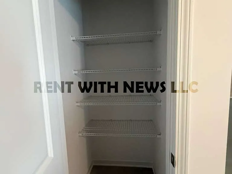 110 Prairie St — Photo 26