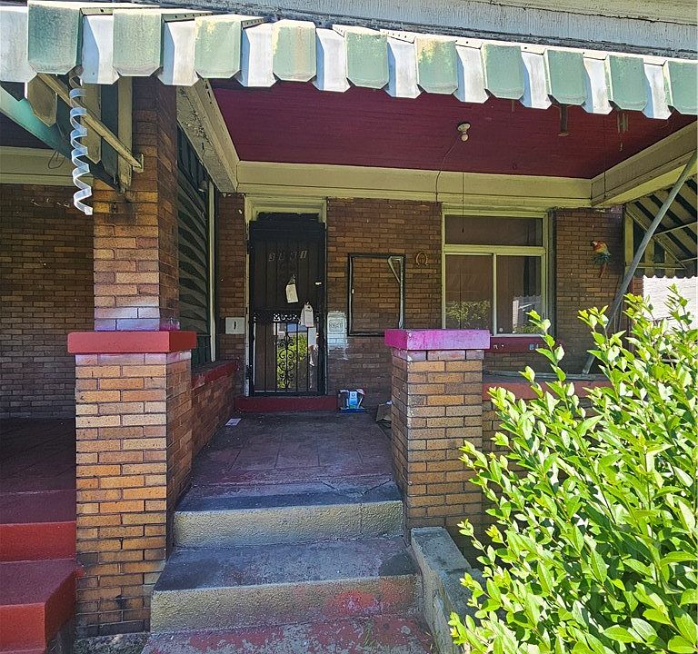 1st image of 3341 Webster Ave