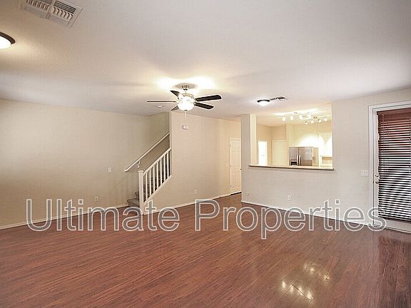 2nd image of 10012 W Kingman St