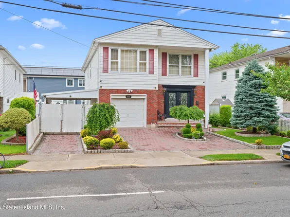 476 Willow Rd W, Staten Island, NY 10314