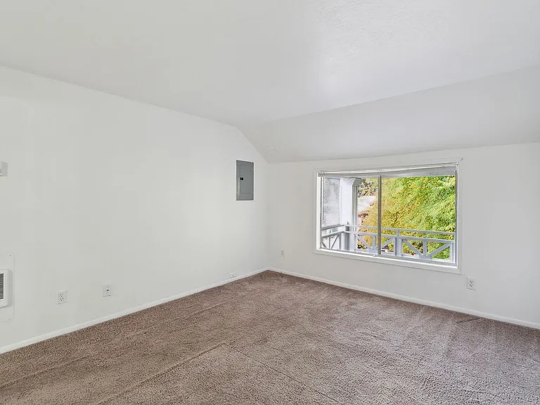 1907 23rd Ave #6 — Photo 8