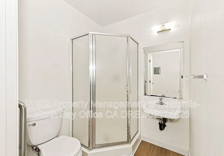 154 Railroad Ave #B — Photo 27