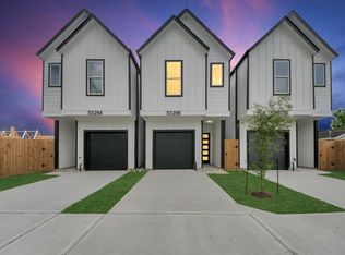 5029 Broom St #B, Houston, TX 77091
