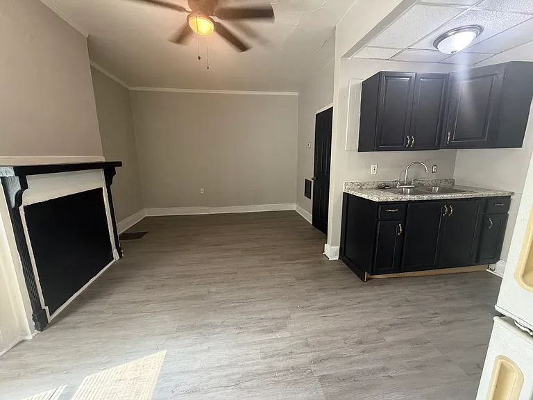 47 Burkhardt Ave #4 — Photo 4